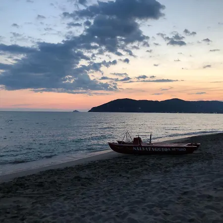 Panzió Brezza Marina